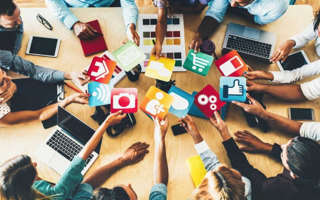 Integrarea cu rețelele sociale: Cum să transformi site-ul tău dintr-o insulă izolată într-un hub digital puternic în Craiova